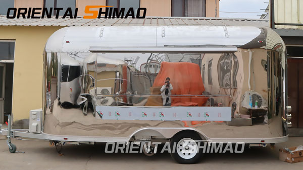 Orientalischer Shimao-Airstream-Food-Trailer